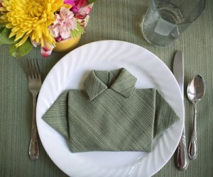 how-to-fold-napkin-shirt